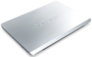 Корпус ноутбука Sony, имитирующий шлифованный металл